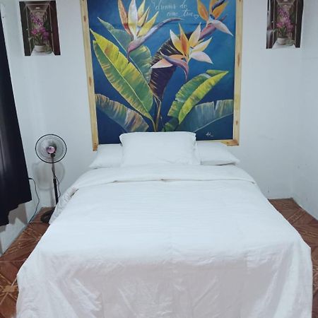 Blackout Hostel La Fortuna Exterior photo